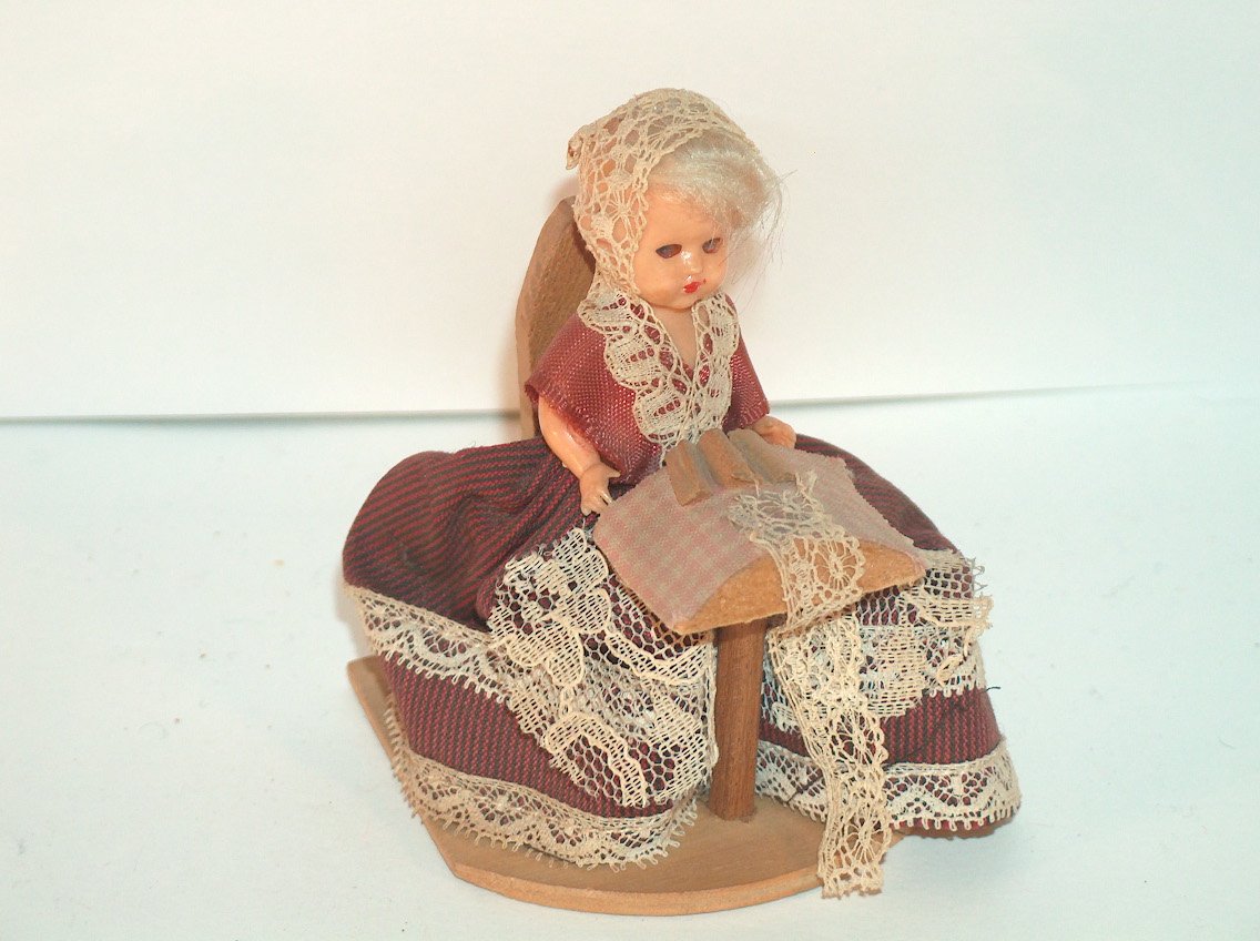 BORDADORA DE ENCAJES