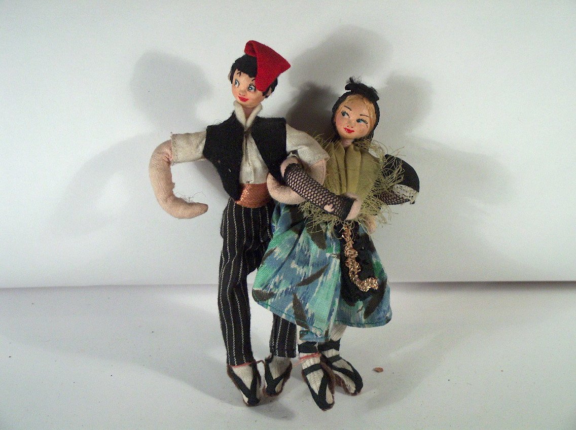 PAREJA DE CATALANES DE SALLY