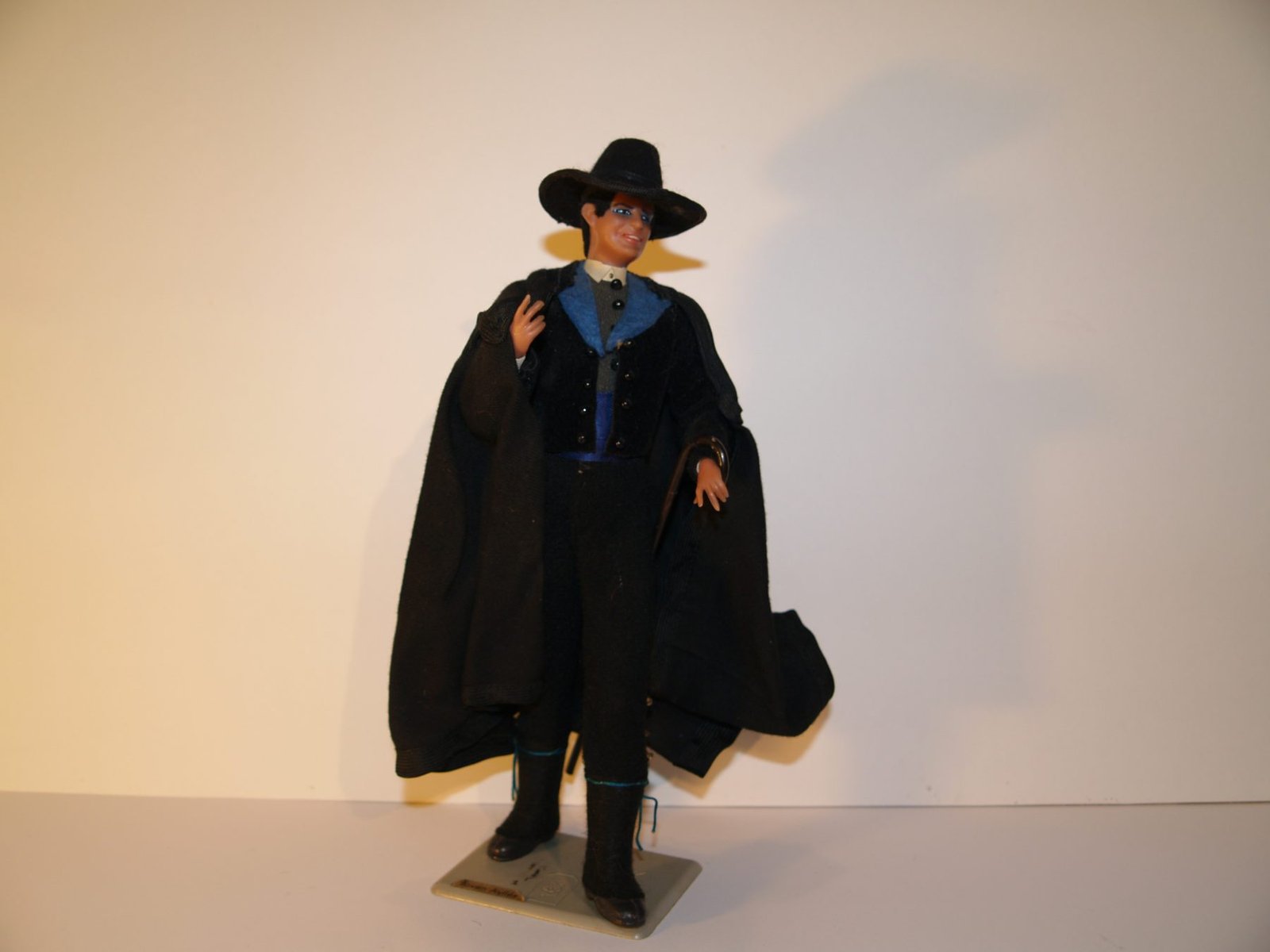 JOVEN ABULENSE CON CAPA