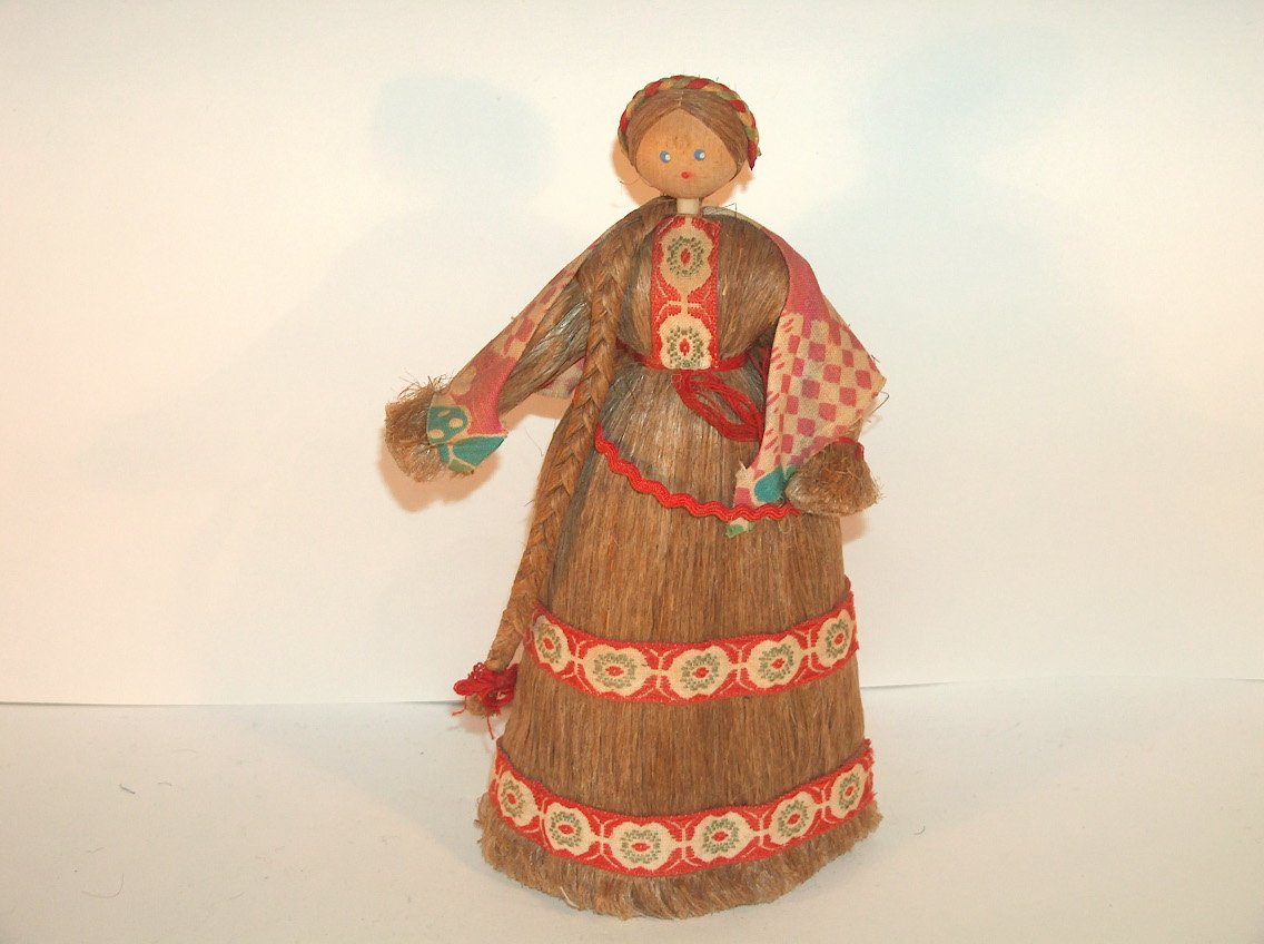 JOVEN CAMPESINA DE KIEV