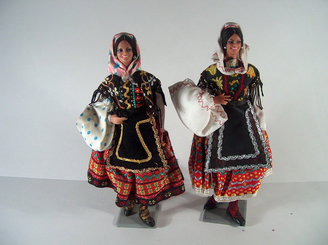 JOVEN LAGARTERA ATILLO ROPA LUNARES