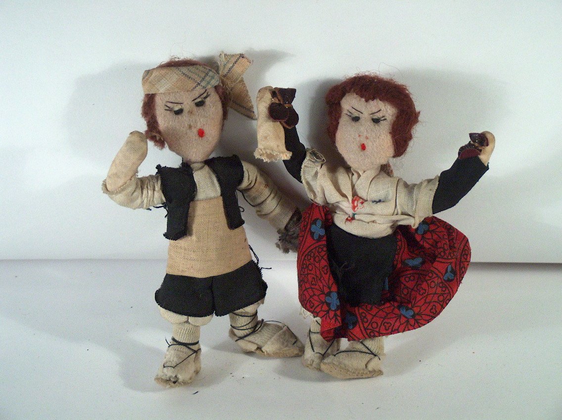 PAREJA DE MAÑOS BAILANDO LA JOTA