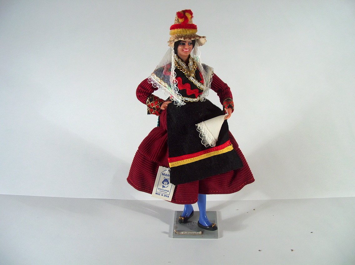 JOVEN DE MONTEHERMOSO (CACERES)