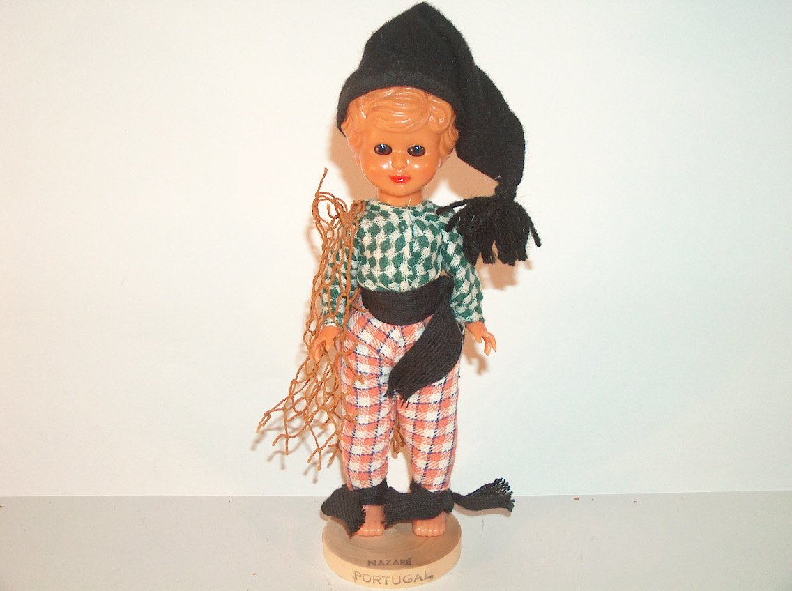 PESCADOR DE NAZARÉ CON REDES