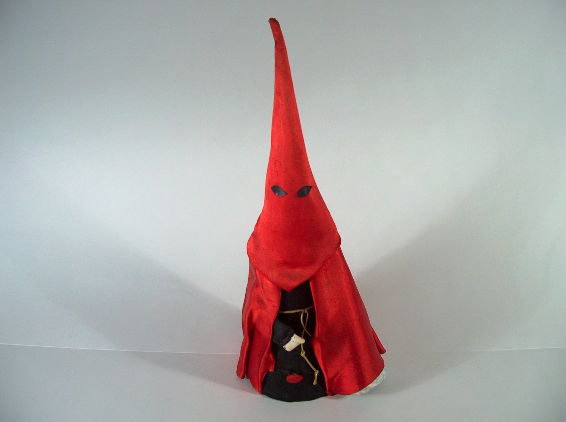 NAZARENO DE SOCUELLAMOS (ROJO-NEGRO)