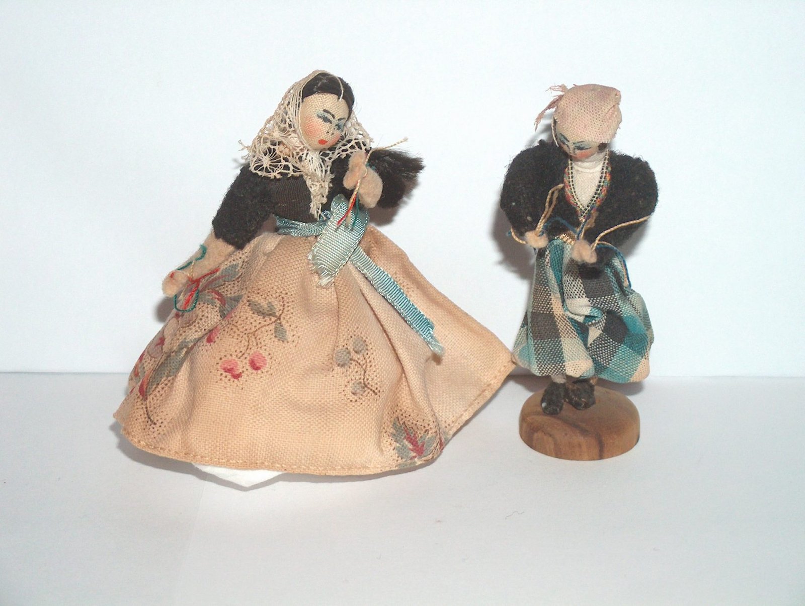 PAREJA DE MENORQUINES