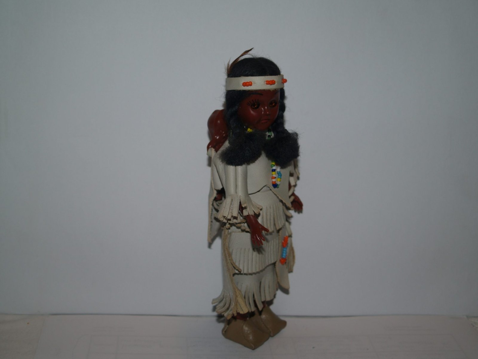 JOVEN PRINCESA MOHAUK CON BEBÉ