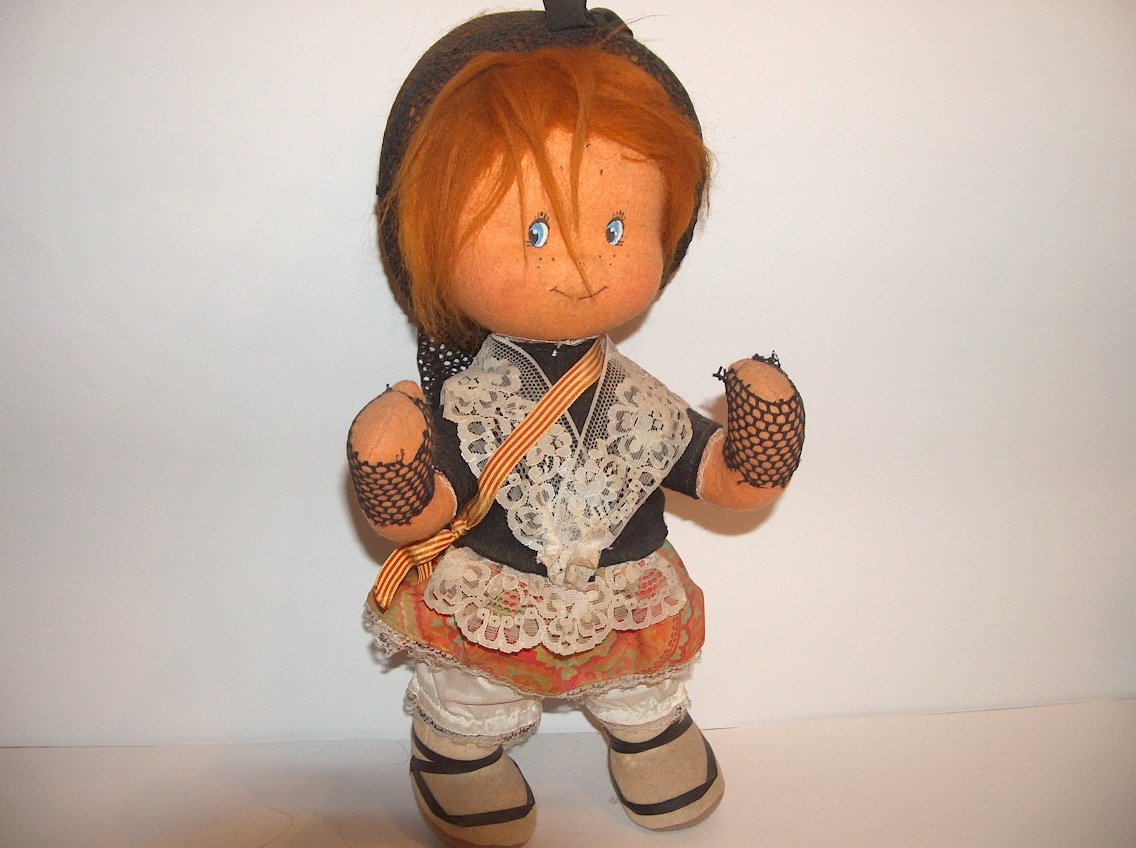 PAREJA DE CATALANES DE FIELTRO