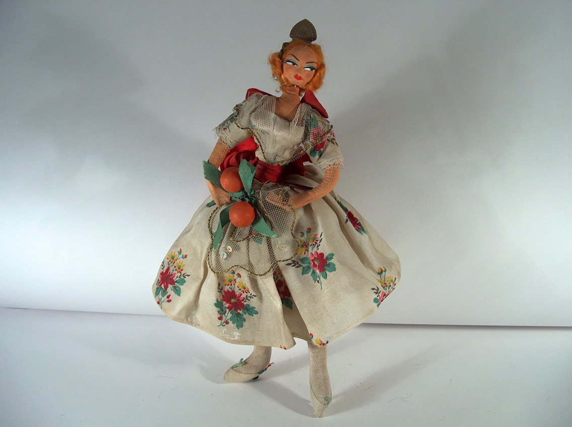 JOVEN VALENCIANA RAMO NARANJAS