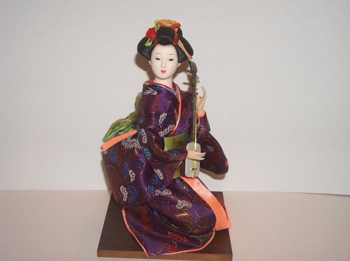 BELLÍSIMA GHEISA CON LAUD